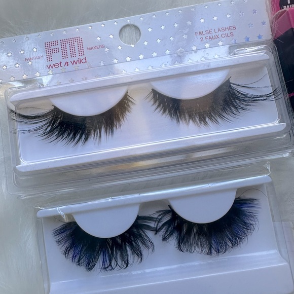 False Eyelashes bundle - Picture 3 of 7